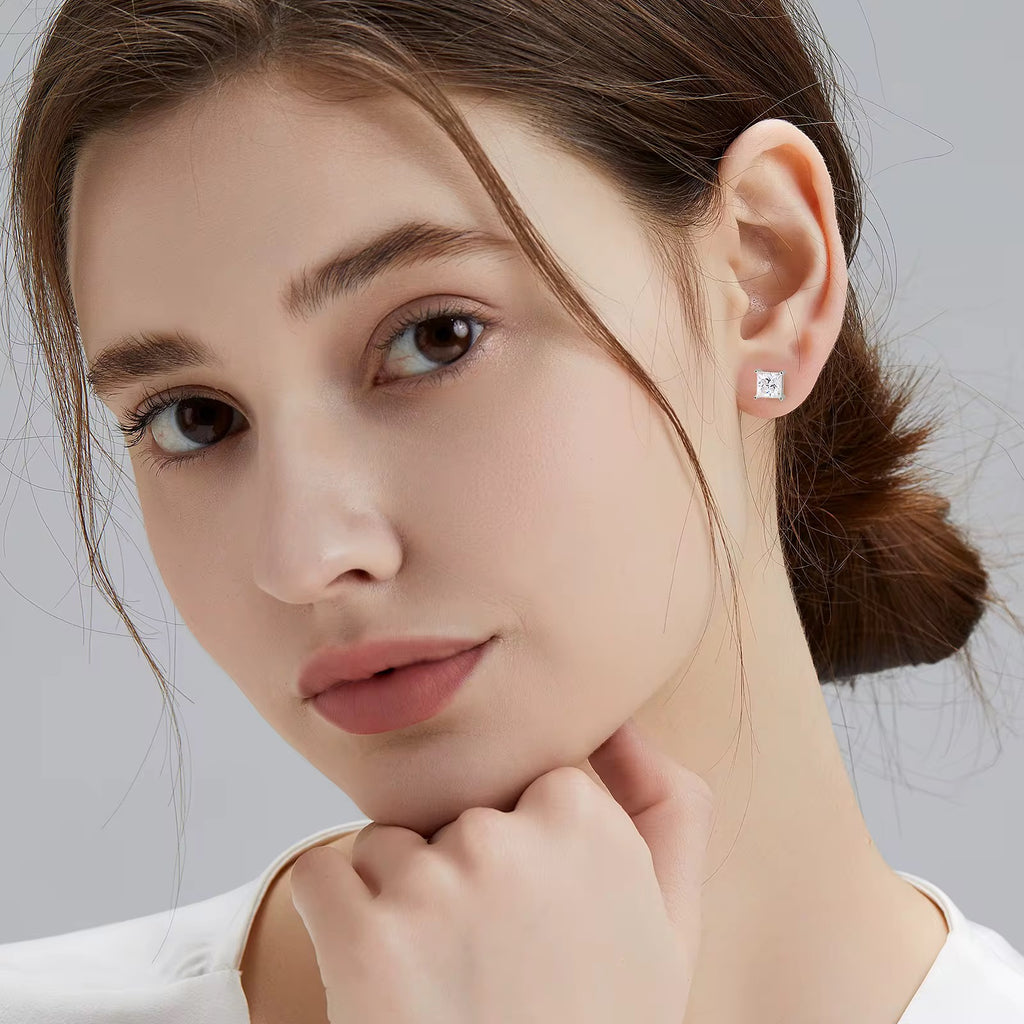 VVS1 1.2-2 carat princess cut Moissanite earrings