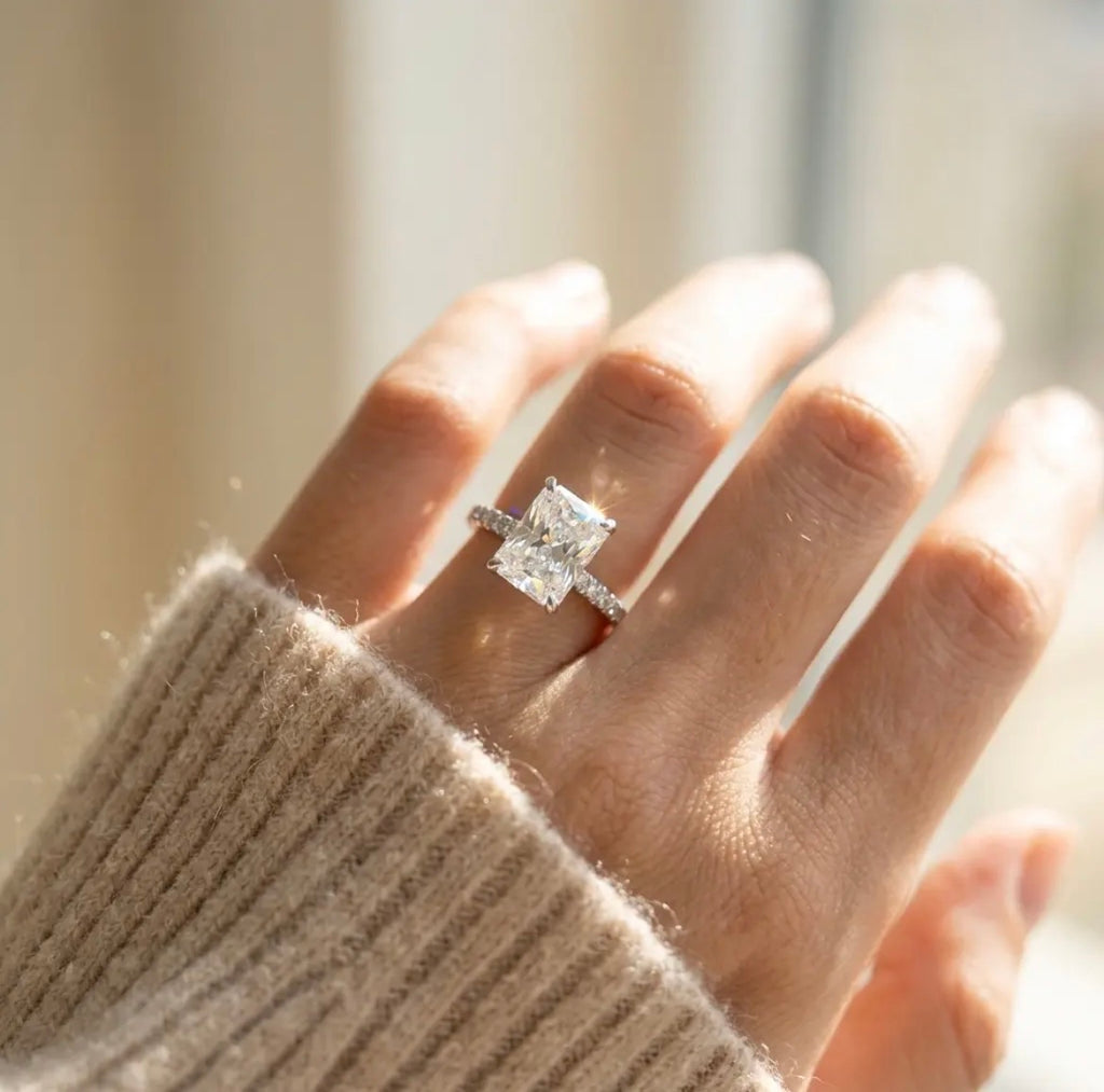 VVS1 Moissanite 1 carat radiant engagement ring